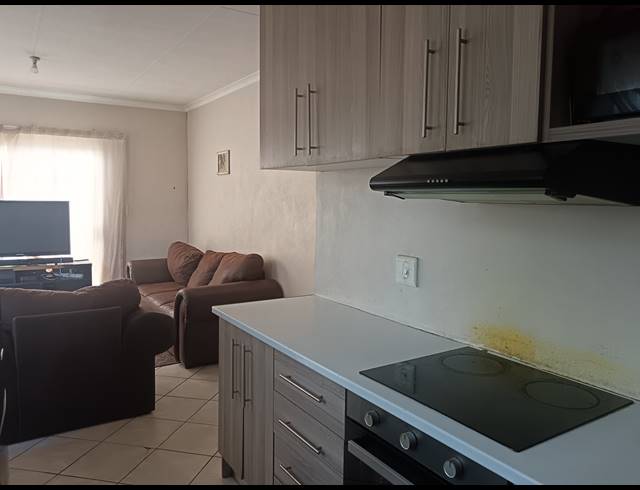 3 BEDROOM HOUSE FOR SALE IN RACEWAY